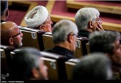 محمدرضا عارف و اکبر هاشمی رفسنجانی رئیس مجمع تشخیص مصلحت نظام در همایش منتخبین ائتلاف اصلاح‌طلبان و اعتدال‌گرایان در مجلس دهم