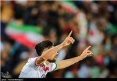 شادی علیرضا جهانبخش بازیکن تیم ملی فوتبال ایران پس از به ثمر رساندن گل