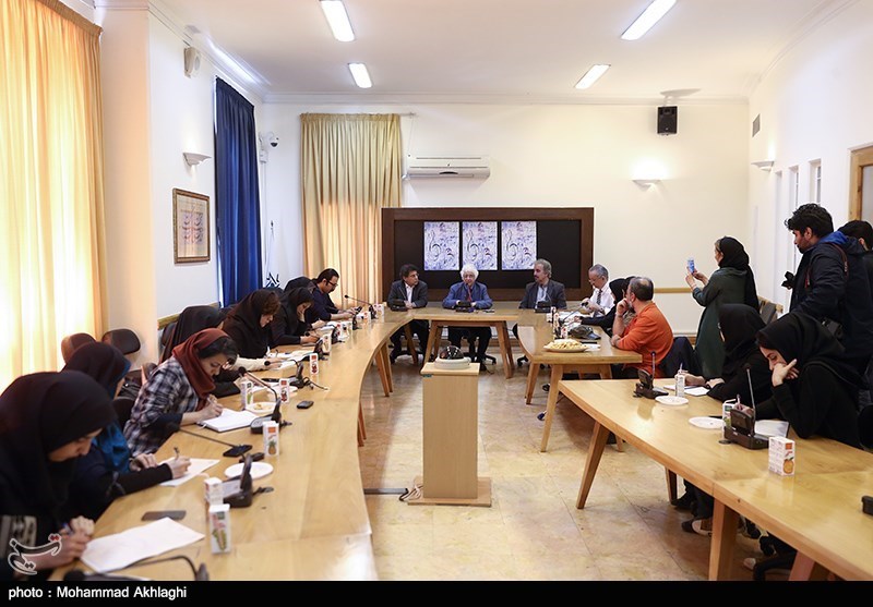 نشست خبری چکناواریان بوم موسیقی‬‎