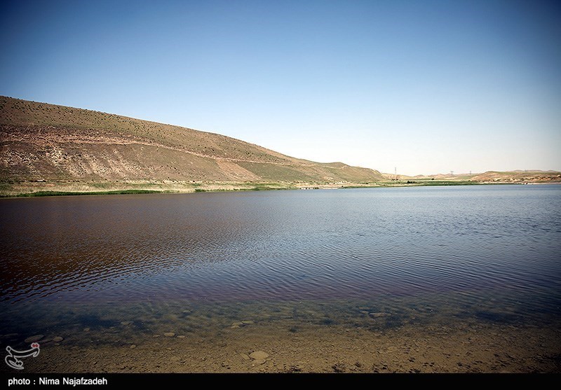 غار موزدوران و دریاچه بزنگان در سرخس