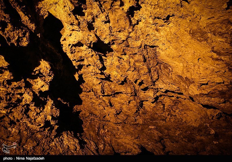 غار موزدوران و دریاچه بزنگان در سرخس