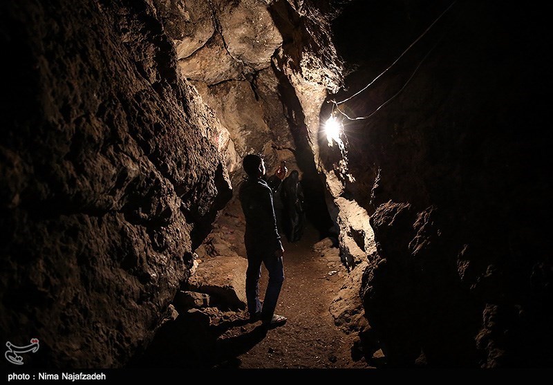 غار موزدوران و دریاچه بزنگان در سرخس