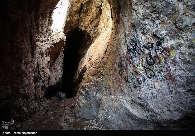 غار موزدوران و دریاچه بزنگان در سرخس