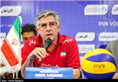 رائول لوزانو سرمربی تیم ملی والیبال ایران در نشست خبری هفته سوم لیگ جهانی والیبال
