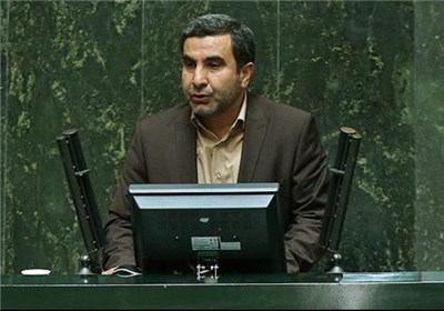 کبیری: تغییر واحد پول ملی از ریال به تومان توجیهی ندارد