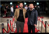 ورود هومن سیدی و نوید محمدزاده به شانزدهمین جشن سینمایی و تلویزیونی حافظ