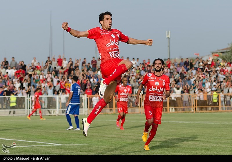 تراکتورسازی با پیروزی بر سیاه‌جامگان صدرنشینی‌اش را تثبیت کرد