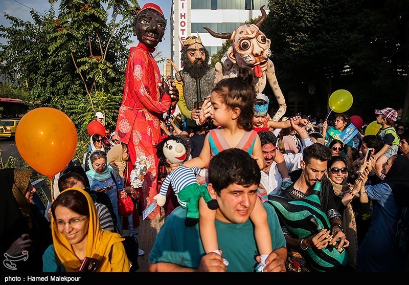 آغاز شانزدهمین جشنواره بین‌المللی تئاتر عروسکی
