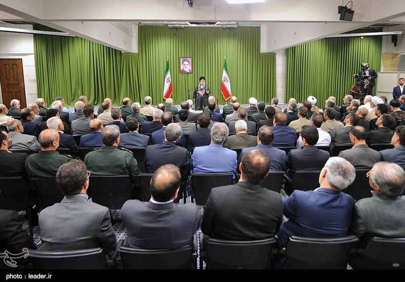 بازدید رهبر معظم انقلاب از نمایشگاه صنعت دفاعی و دیدار با مسئولان و متخصصان وزارت دفاع