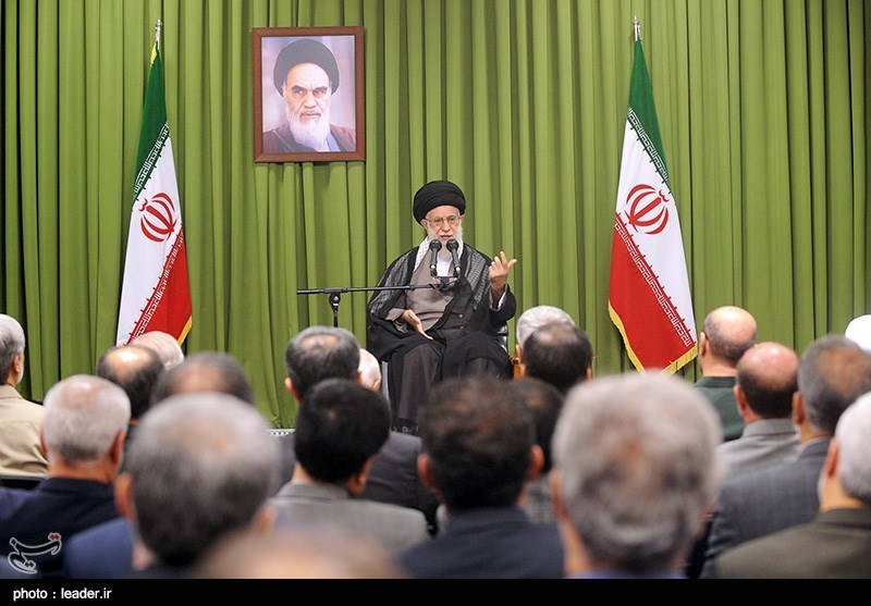 بازدید رهبر معظم انقلاب از نمایشگاه صنعت دفاعی و دیدار با مسئولان و متخصصان وزارت دفاع