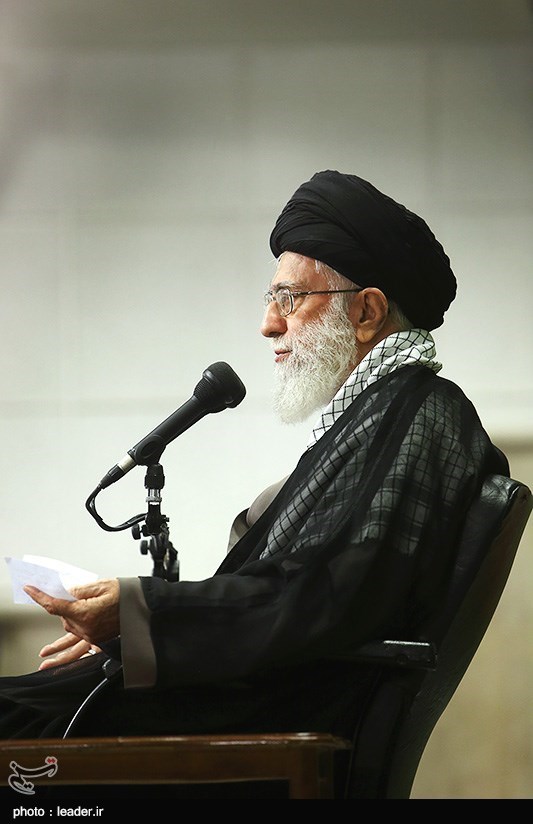 بازدید رهبر معظم انقلاب از نمایشگاه صنعت دفاعی و دیدار با مسئولان و متخصصان وزارت دفاع