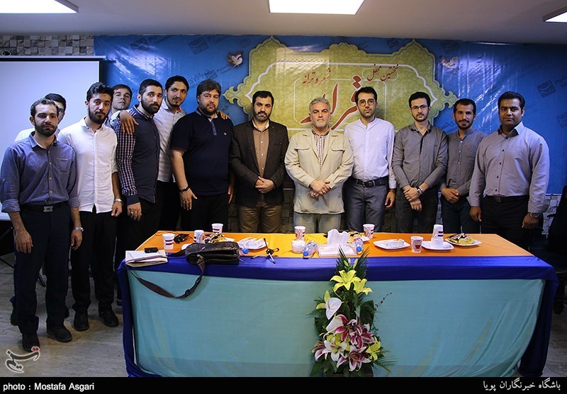 نخستین محفل شعرو ترانه درباشگاه خبرنگاران پویا