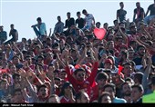 دیدار تیم های فوتبال تراکتورسازی و پرسپولیس