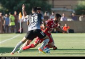 دیدار تیم های فوتبال تراکتورسازی و پرسپولیس