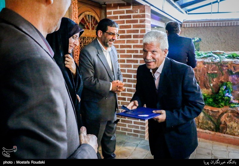 تجلیل از خبرنگاران و فعالان عرصه مقاومت