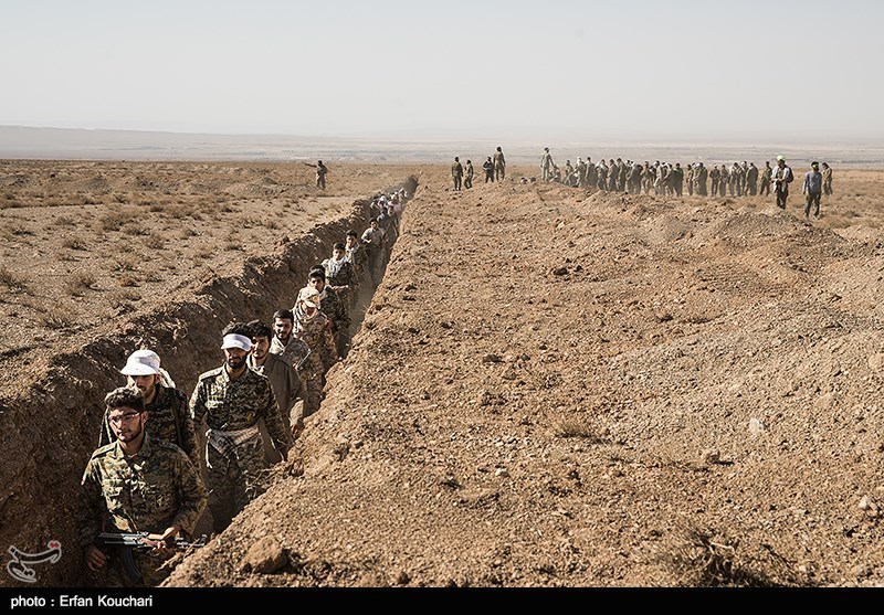 مناورة 10 الاف شخص الى بیت المقدس فی سمنان