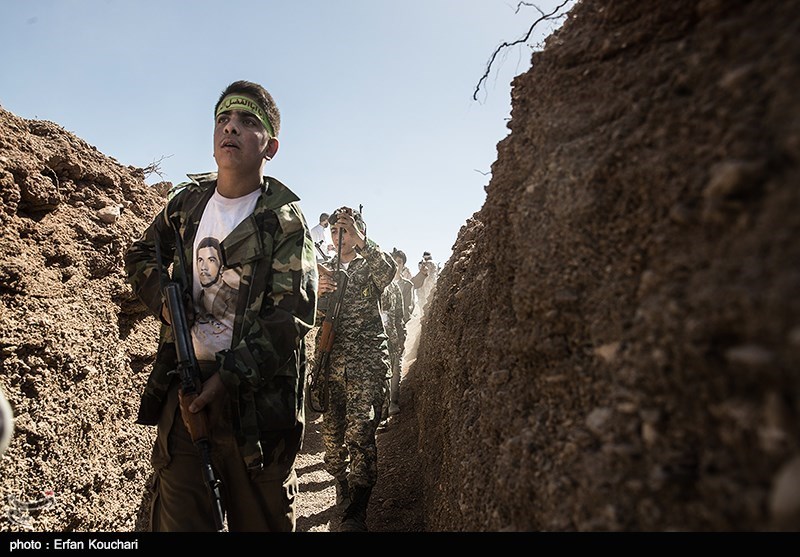 مناورة 10 الاف شخص الى بیت المقدس فی سمنان