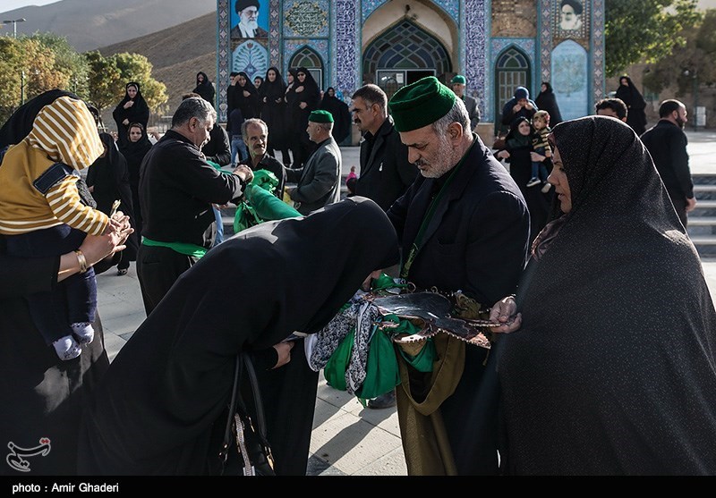 علم گردانی در روستای هزاوه اراک