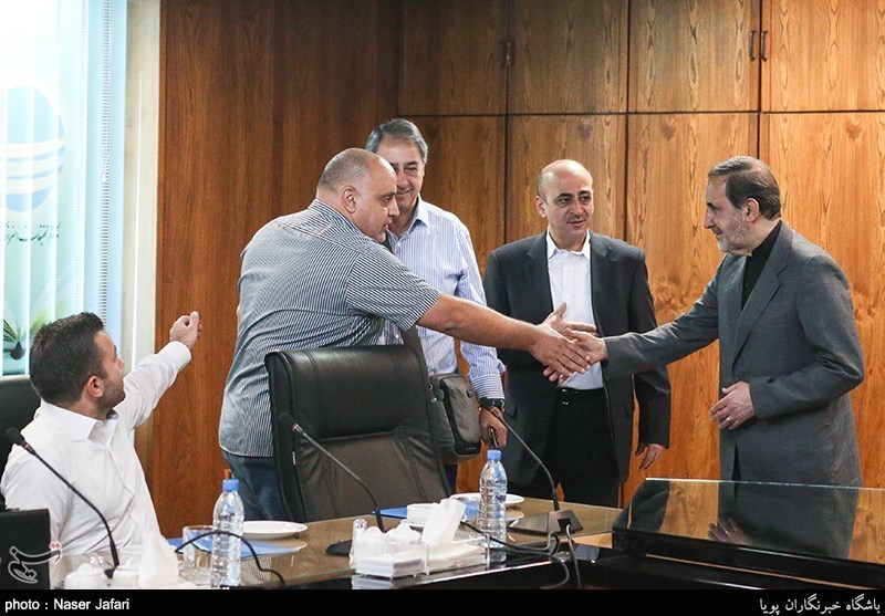 دیدار هیئتی از فعالان اقتصادی کشور سوریه با علی‌اکبر ولایتی رئیس مرکز تحقیقات استراتژیک مجمع تشخیص مصلحت نظام