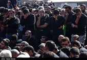 مراسم عزاداری روز عاشورا در میدان امام حسین (ع)