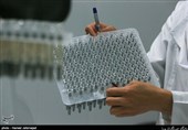 پژوهشگران دانش بنیان آریوژن در حال تحقیق، توسعه و تولید داروهای نوترکیب 