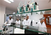 پژوهشگران دانش بنیان آریوژن در حال تحقیق، توسعه و تولید داروهای نوترکیب 