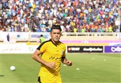 زهیوی: بازی در شاهین شهرداری بوشهر افتخار است اما هنوز قراردادی امضا نکرده‌ام