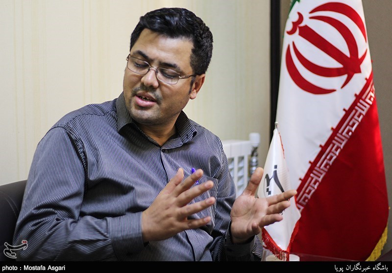 رضا گناباد کارشناس غرب آسیا