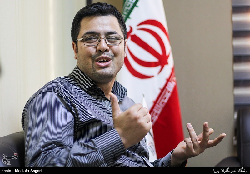 رضا گناباد کارشناس غرب آسیا