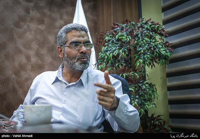 حسین صمصامی، اقتصاددان و نظریه‌پرداز بانکداری اسلامی و استاد دانشگاه شهید بهشتی