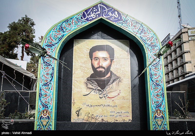 رونمایی از تمثال شهدای دانشجوی پیرو خط امام