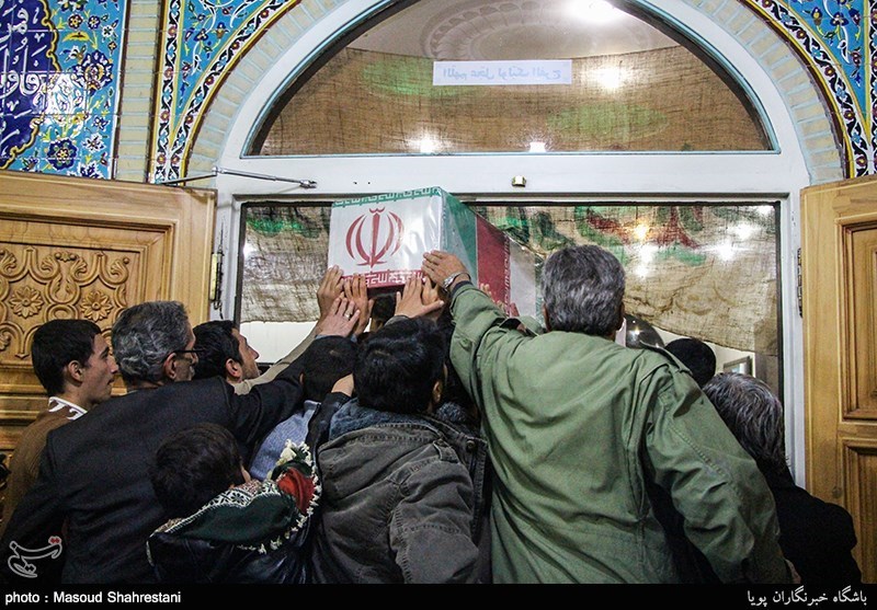 مراسم وداع با دو شهید گمنام