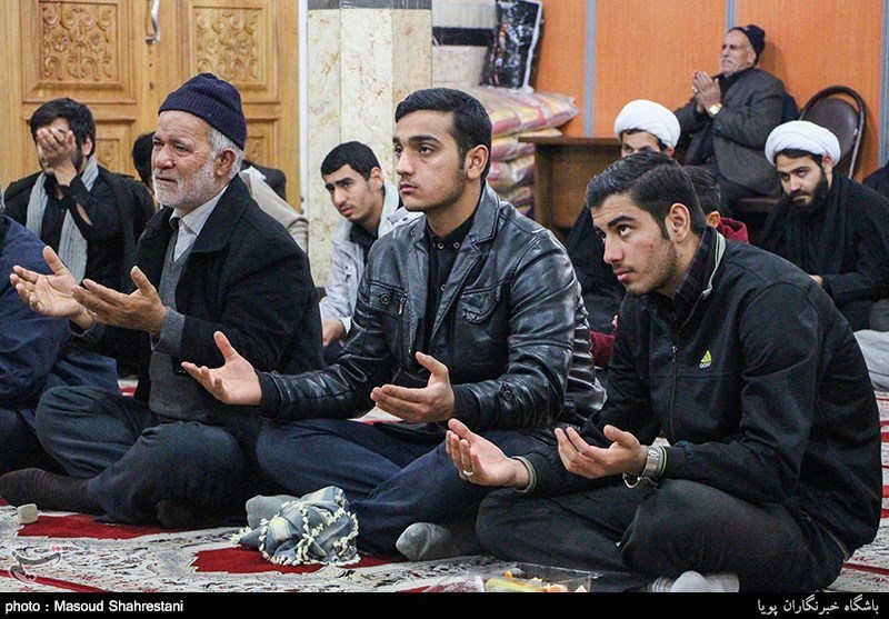 مراسم وداع با دو شهید گمنام