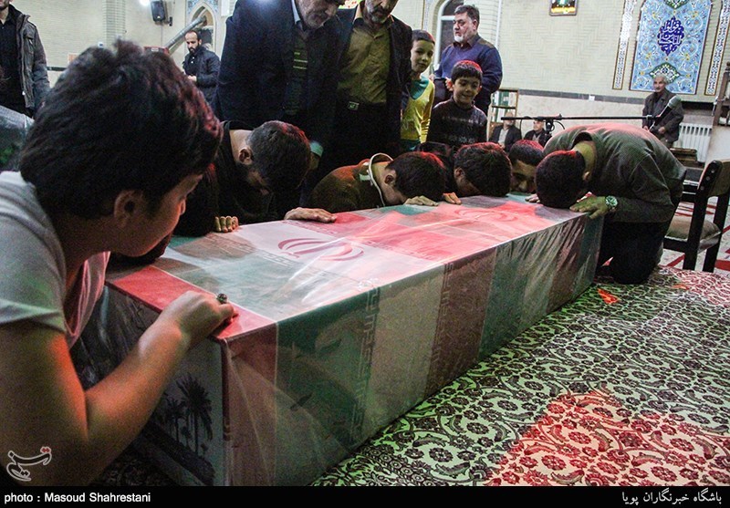 مراسم وداع با دو شهید گمنام