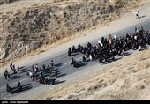 السیر على الأقدام نحو مشهد الإمام الرضا (ع)