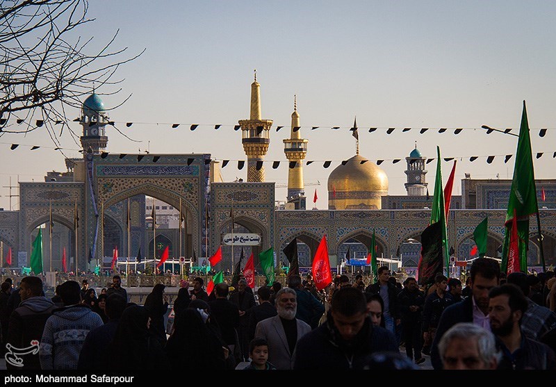 عزاداری هیئات‌ مذهبی در روز عاشورا در حرم منور رضوی+فیلم