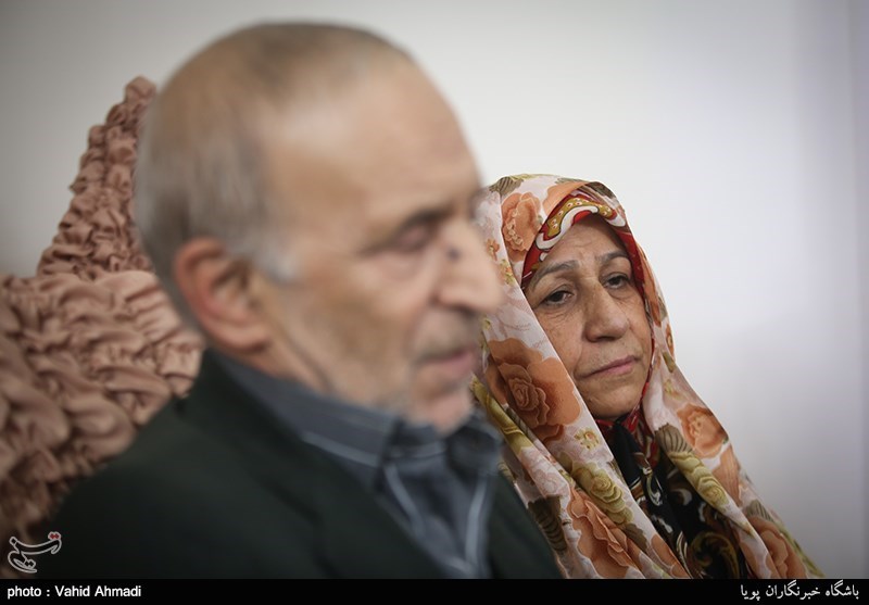 دیدار جامعه قرآنی با خانواده شهید الوندی