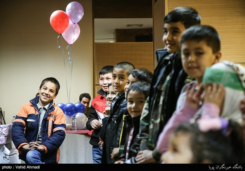 مراسم جشن تولد فرزندان شهدای فاطمیون و زینبیوند