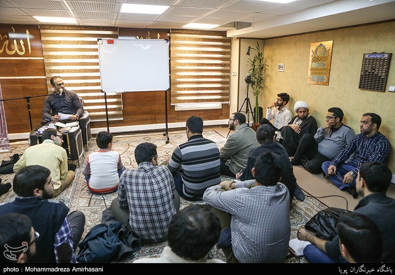 جلسه حلقه شعر و تصنیف آئینی «ریّان»