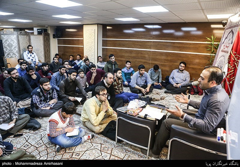 جلسه حلقه شعر و تصنیف آئینی «ریّان»