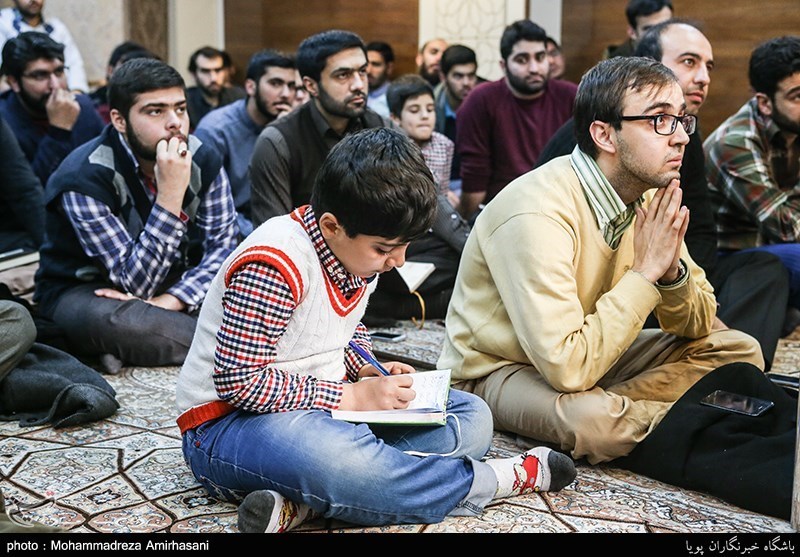 جلسه حلقه شعر و تصنیف آئینی «ریّان»