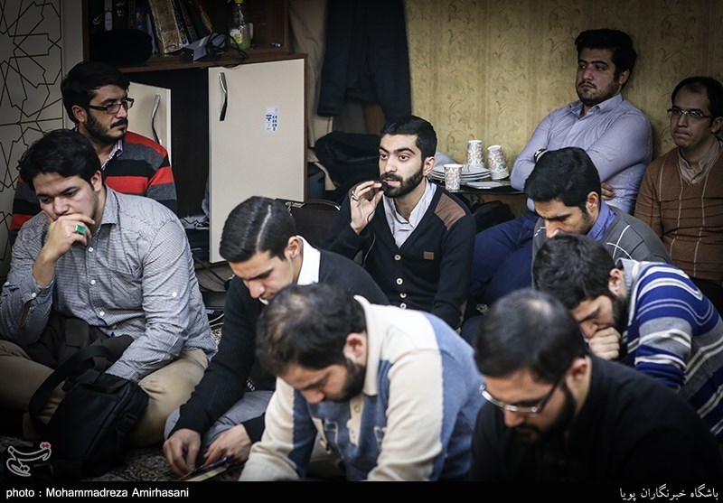 جلسه حلقه شعر و تصنیف آئینی «ریّان»