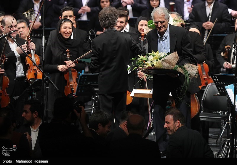 رونمایی از پوئم سمفونی سرزمین دلاوران