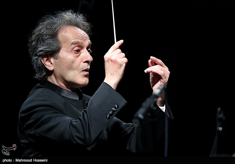 رونمایی از پوئم سمفونی سرزمین دلاوران