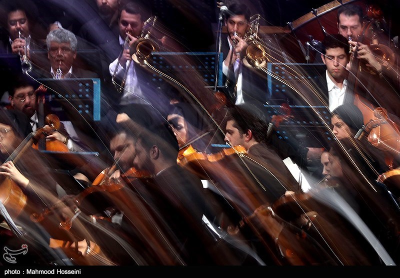 رونمایی از پوئم سمفونی سرزمین دلاوران