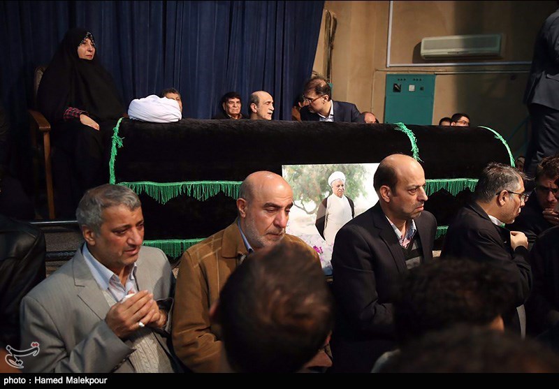 وداع با پیکر آیت الله هاشمی رفسنجانی در حسینیه جماران