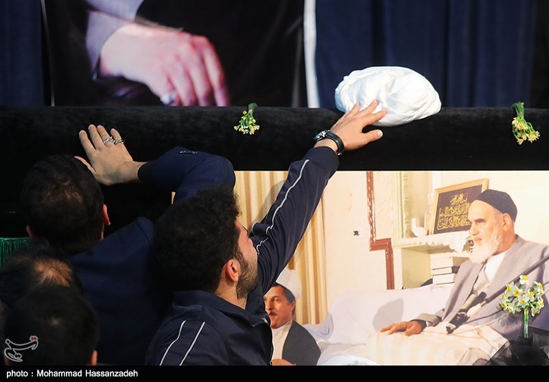 وداع با پیکر آیت الله هاشمی رفسنجانی در حسینیه جماران -5