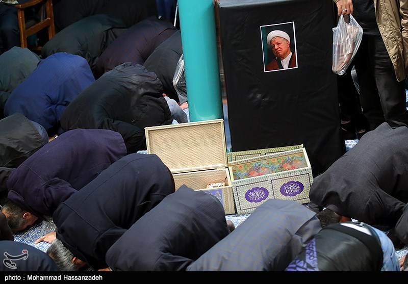 وداع با پیکر آیت الله هاشمی رفسنجانی در حسینیه جماران -5