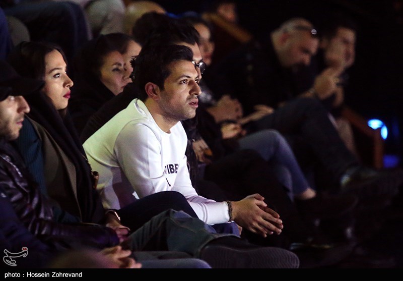 اجرای گروه موسیقی داماهی در برج آزادی