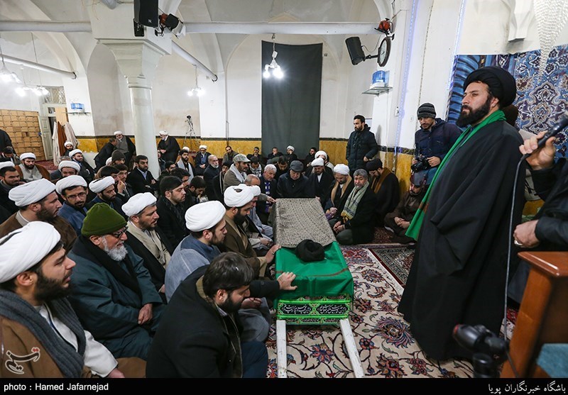 تشییع پیکر آیت الله خسروشاهی